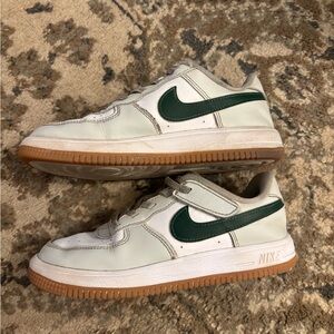 Nike Kids Gray and White Force 1 Sneakers